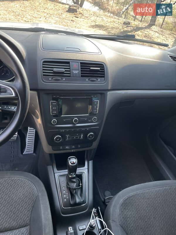 Внедорожник / Кроссовер Skoda Yeti 2014 в Киеве