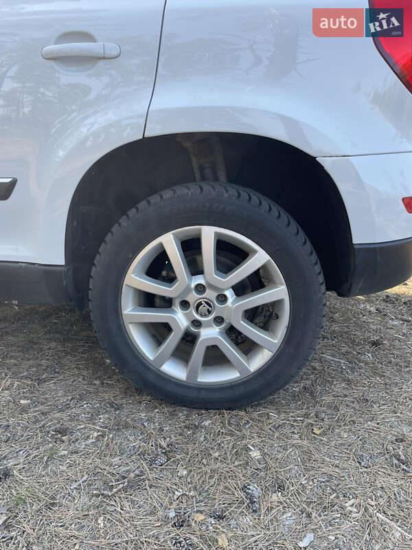 Внедорожник / Кроссовер Skoda Yeti 2014 в Киеве