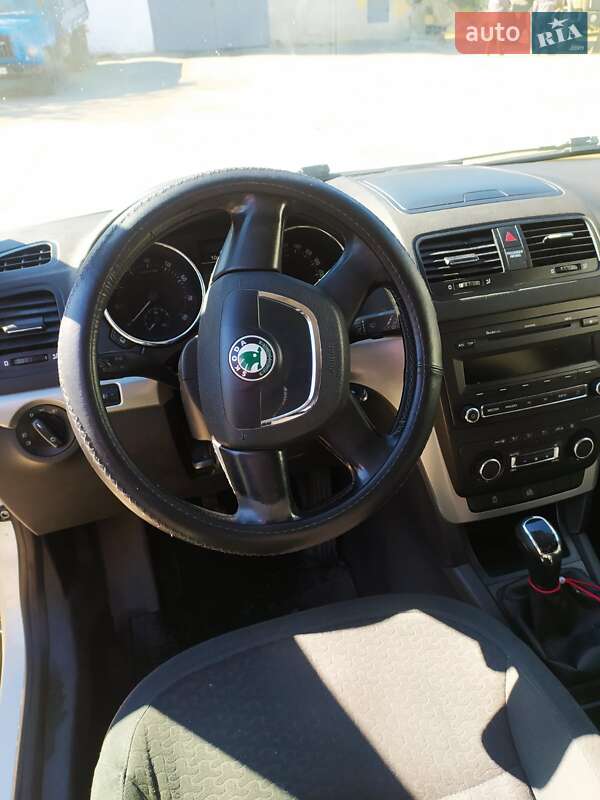 Внедорожник / Кроссовер Skoda Yeti 2012 в Харькове