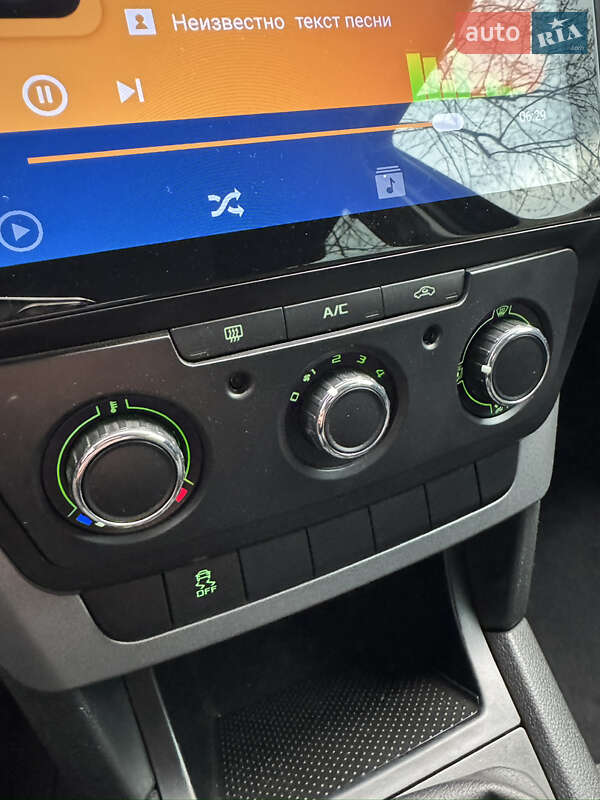 Позашляховик / Кросовер Skoda Yeti 2014 в Сумах фото 50 Позашляховик / Кросовер Skoda Yeti 2014 в Сумах