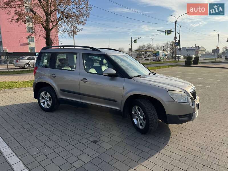 Внедорожник / Кроссовер Skoda Yeti 2009 в Хмельницком