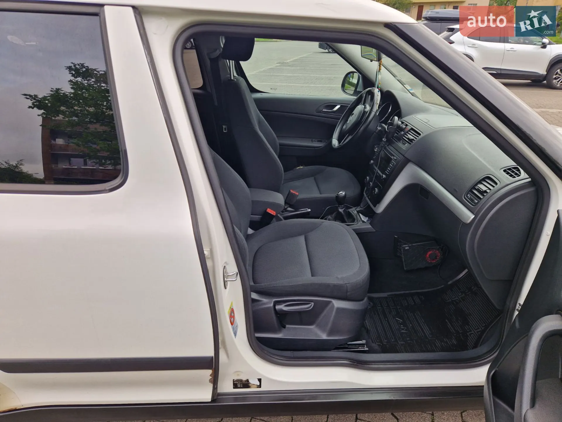 2014 Skoda Yeti - мініатюра 9