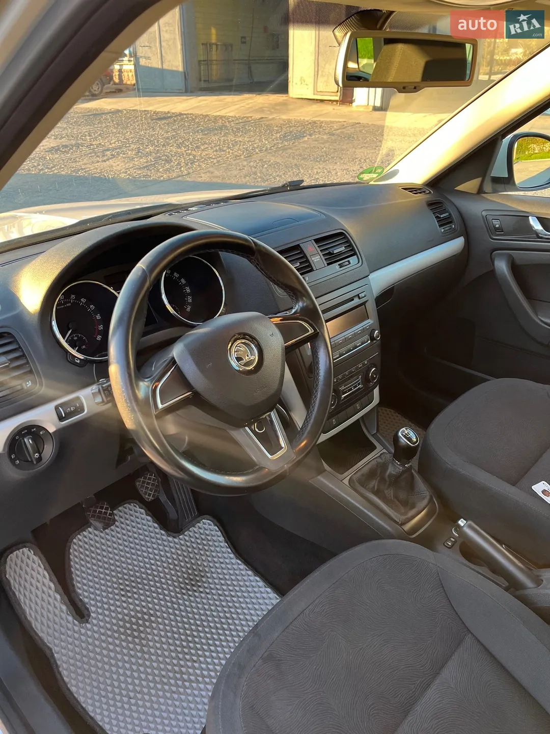 2014 Skoda Yeti - мініатюра 10