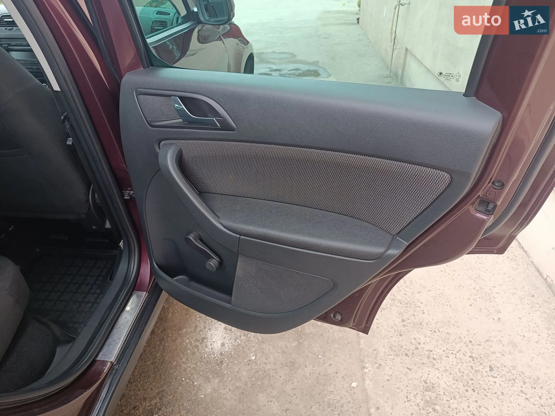 2010 Skoda Yeti - мініатюра 8