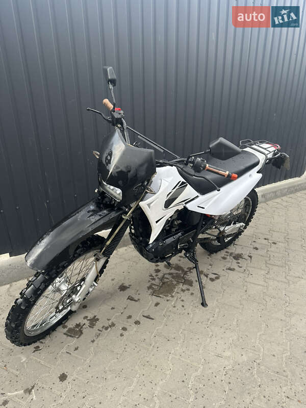 Мотоцикл Внедорожный (Enduro) SkyMoto Matador 2016 в Львове фото Мотоцикл Внедорожный (Enduro) SkyMoto Matador 2016 в Львове