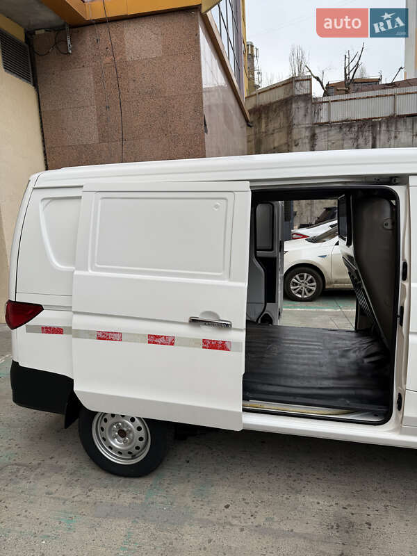 Вантажний фургон Skywell 007 2020 в Києві фото 21 Вантажний фургон Skywell 007 2020 в Києві