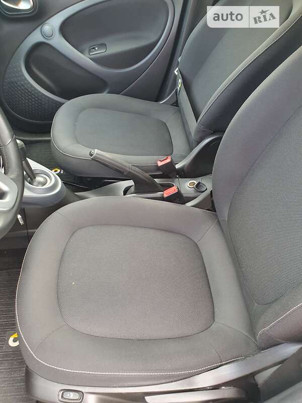 Хэтчбек Smart EQ Forfour 2019 в Киеве