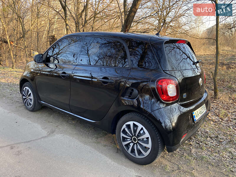 Хэтчбек Smart EQ Forfour 2020 в Киеве
