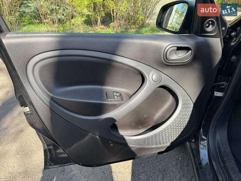 Хэтчбек Smart EQ Forfour 2021 в Киеве