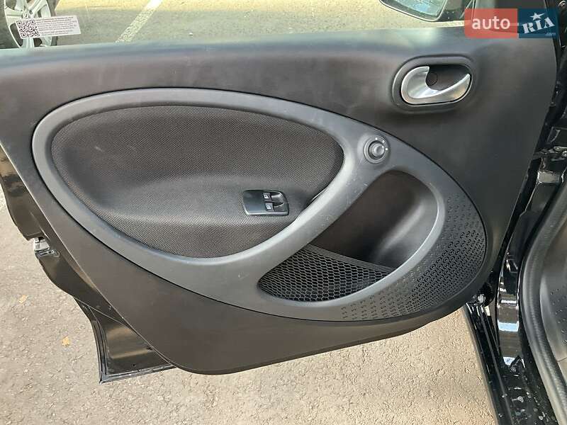Хэтчбек Smart EQ Forfour 2021 в Киеве