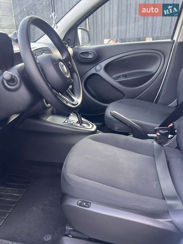 Хэтчбек Smart EQ Forfour 2021 в Самборе