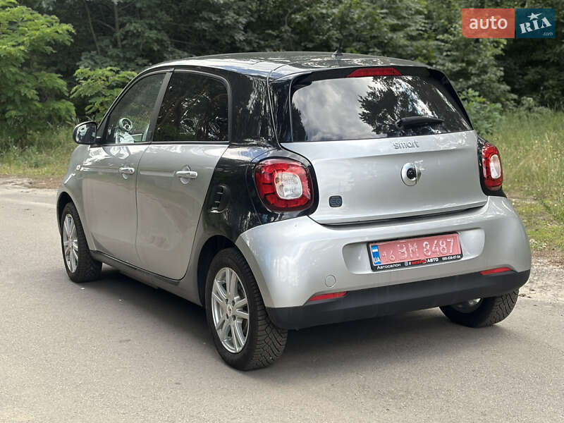 Хэтчбек Smart EQ Forfour 2020 в Киеве