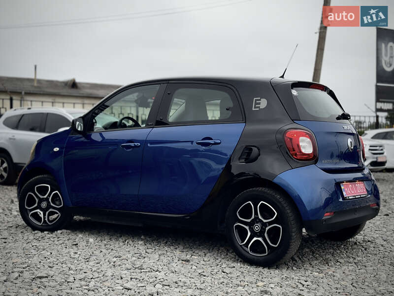Хетчбек Smart EQ Forfour 2017 в Стрию