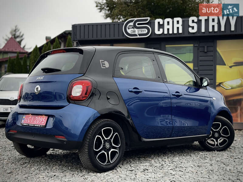 Хетчбек Smart EQ Forfour 2017 в Стрию