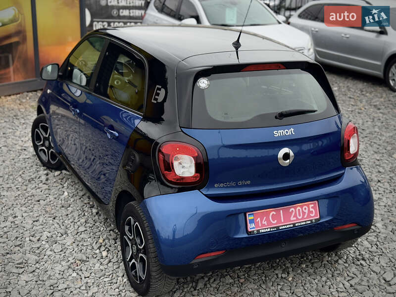 Хетчбек Smart EQ Forfour 2017 в Стрию