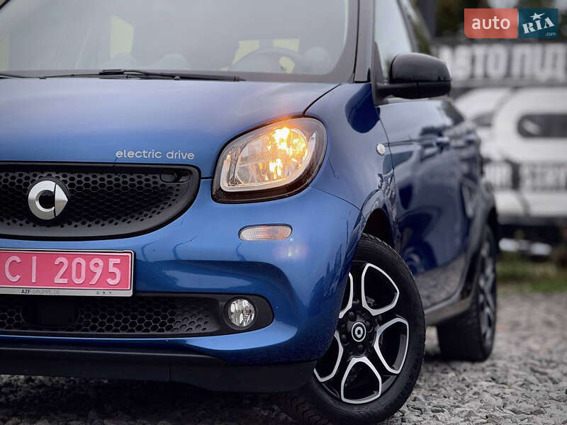 Хэтчбек Smart EQ Forfour 2017 в Стрые