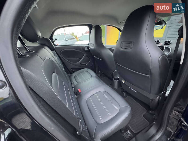 Хэтчбек Smart EQ Forfour 2017 в Стрые