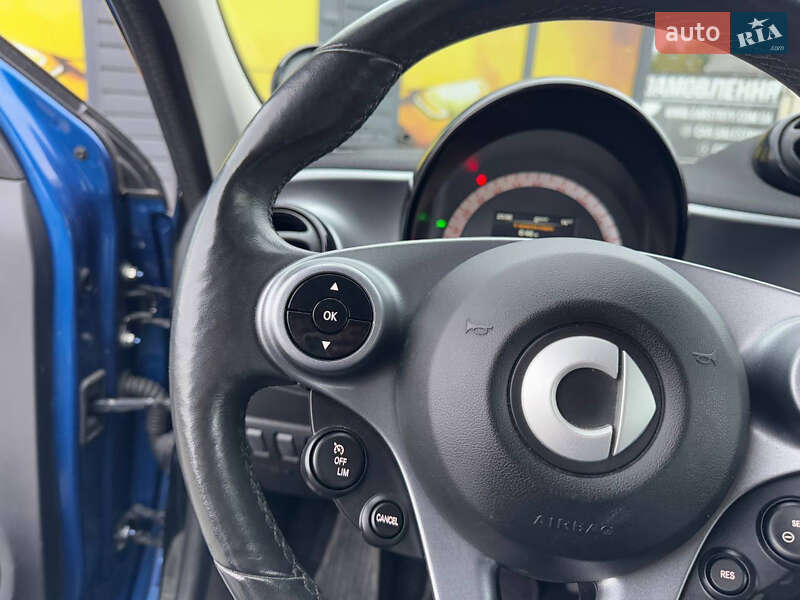 Хэтчбек Smart EQ Forfour 2017 в Стрые