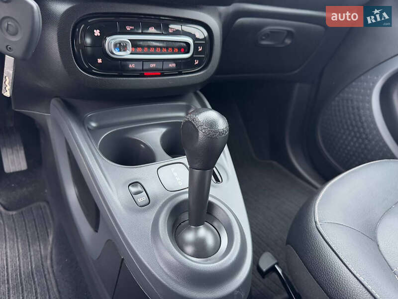 Хэтчбек Smart EQ Forfour 2017 в Стрые