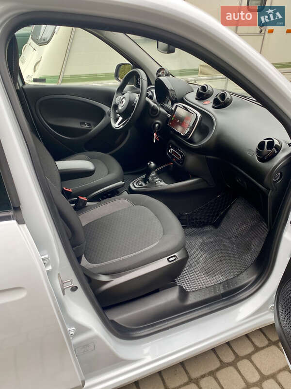 Хэтчбек Smart EQ Forfour 2021 в Перемышлянах