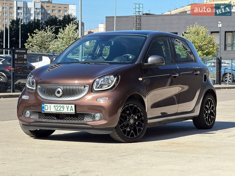 Хэтчбек Smart EQ Forfour 2019 в Киеве