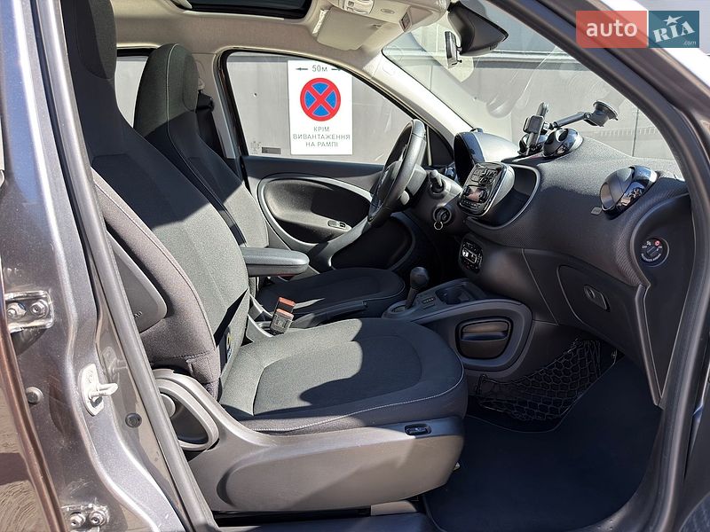 Хэтчбек Smart EQ Forfour 2019 в Киеве