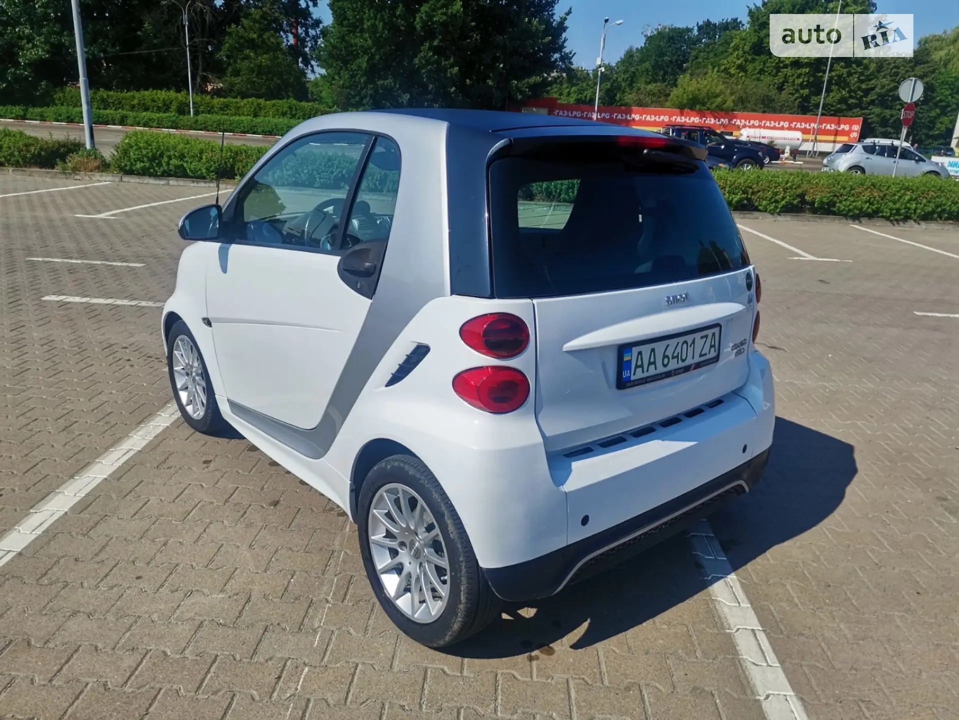 2015 Smart Fortwo - мініатюра 2