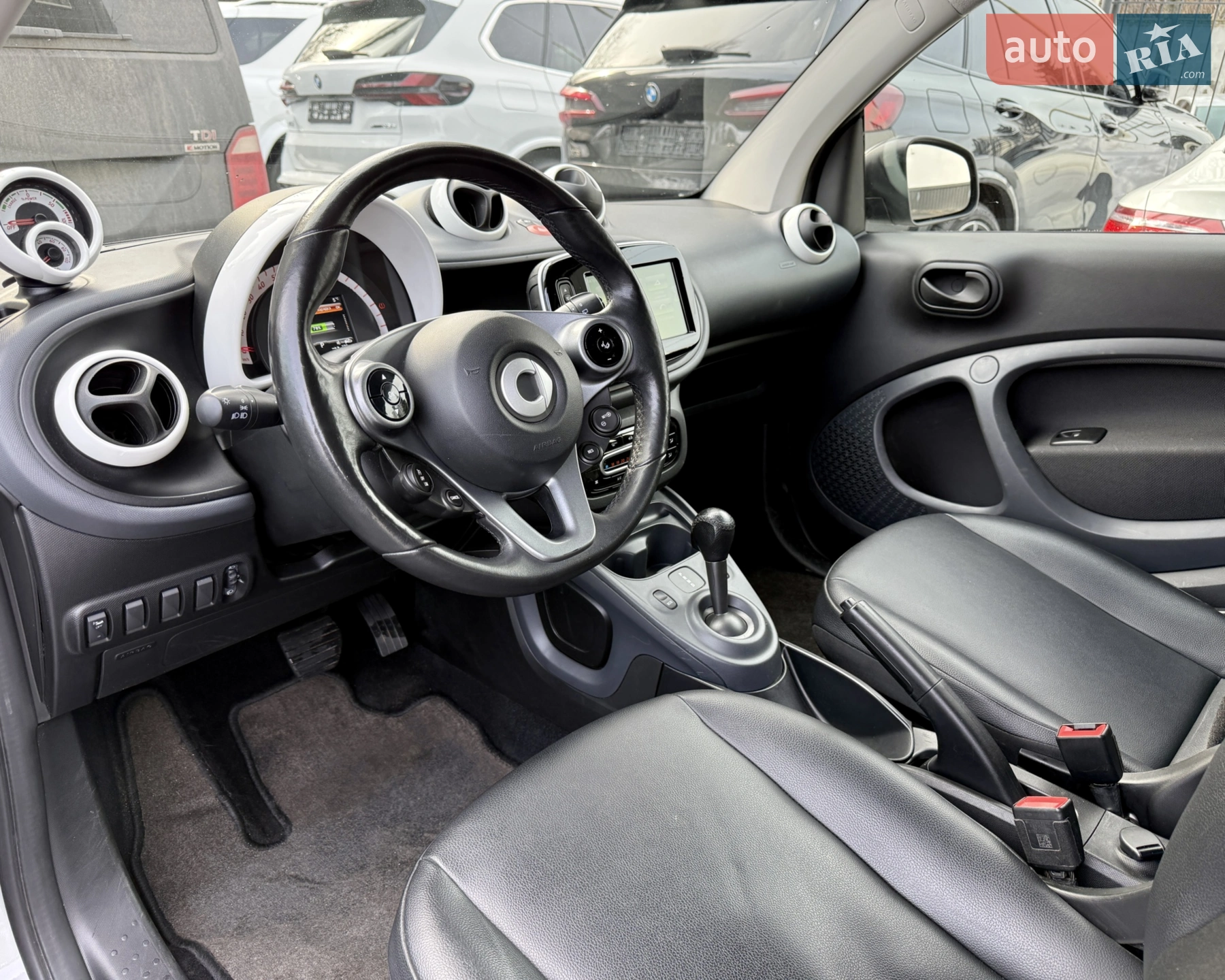 2018 Smart Fortwo - мініатюра 13