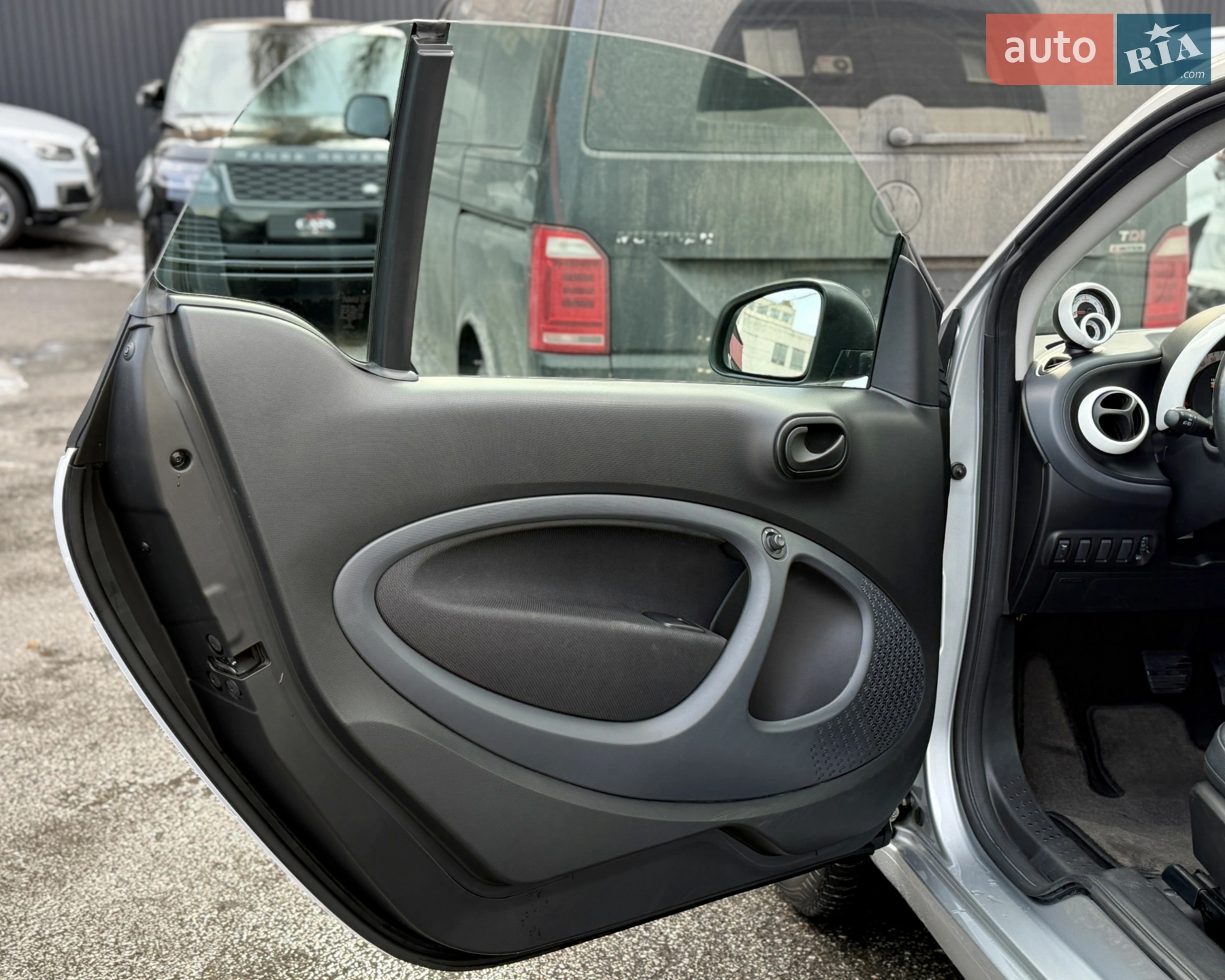 2018 Smart Fortwo - мініатюра 16