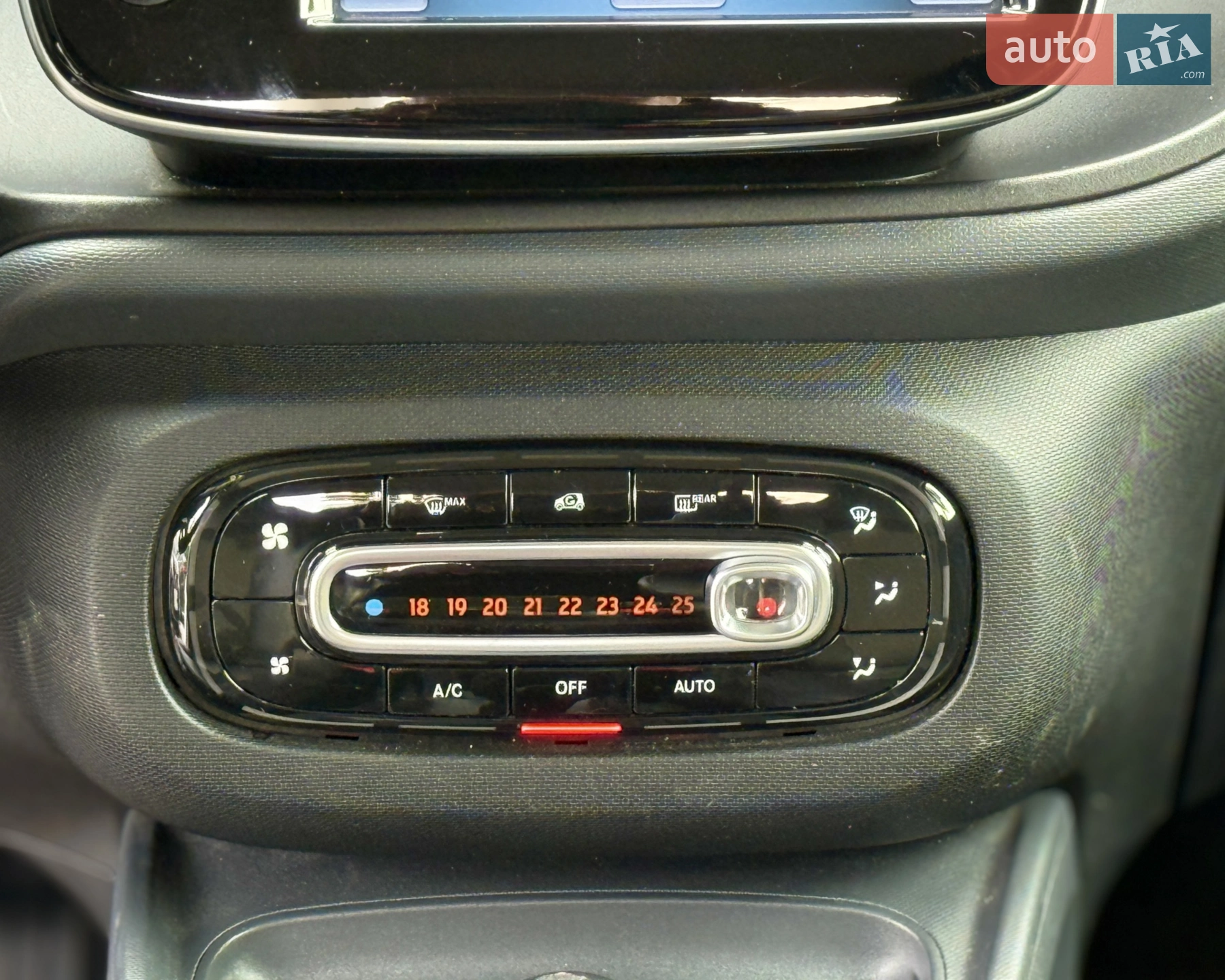 2018 Smart Fortwo - мініатюра 27