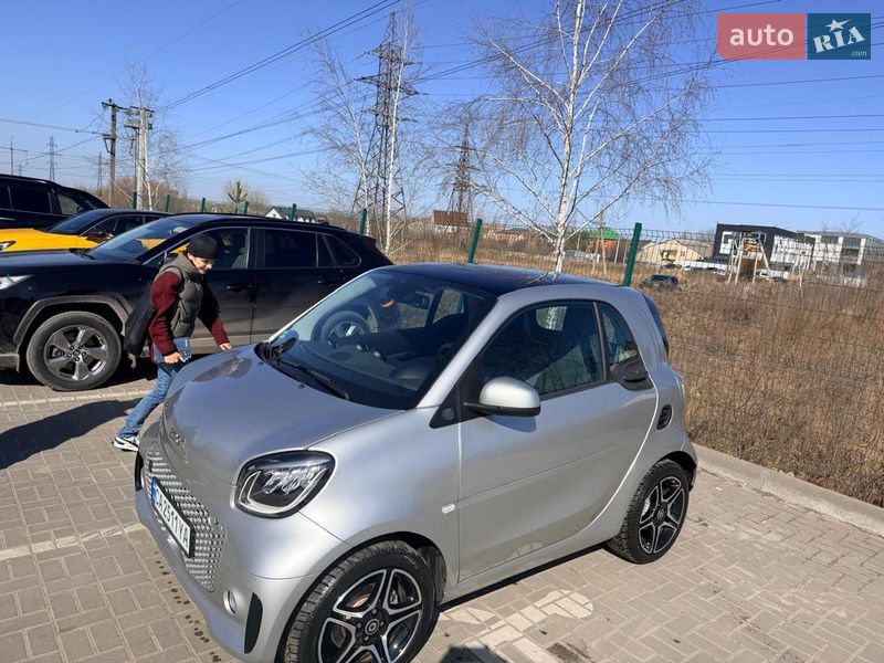 Хэтчбек Smart EQ Fortwo 2020 в Киеве