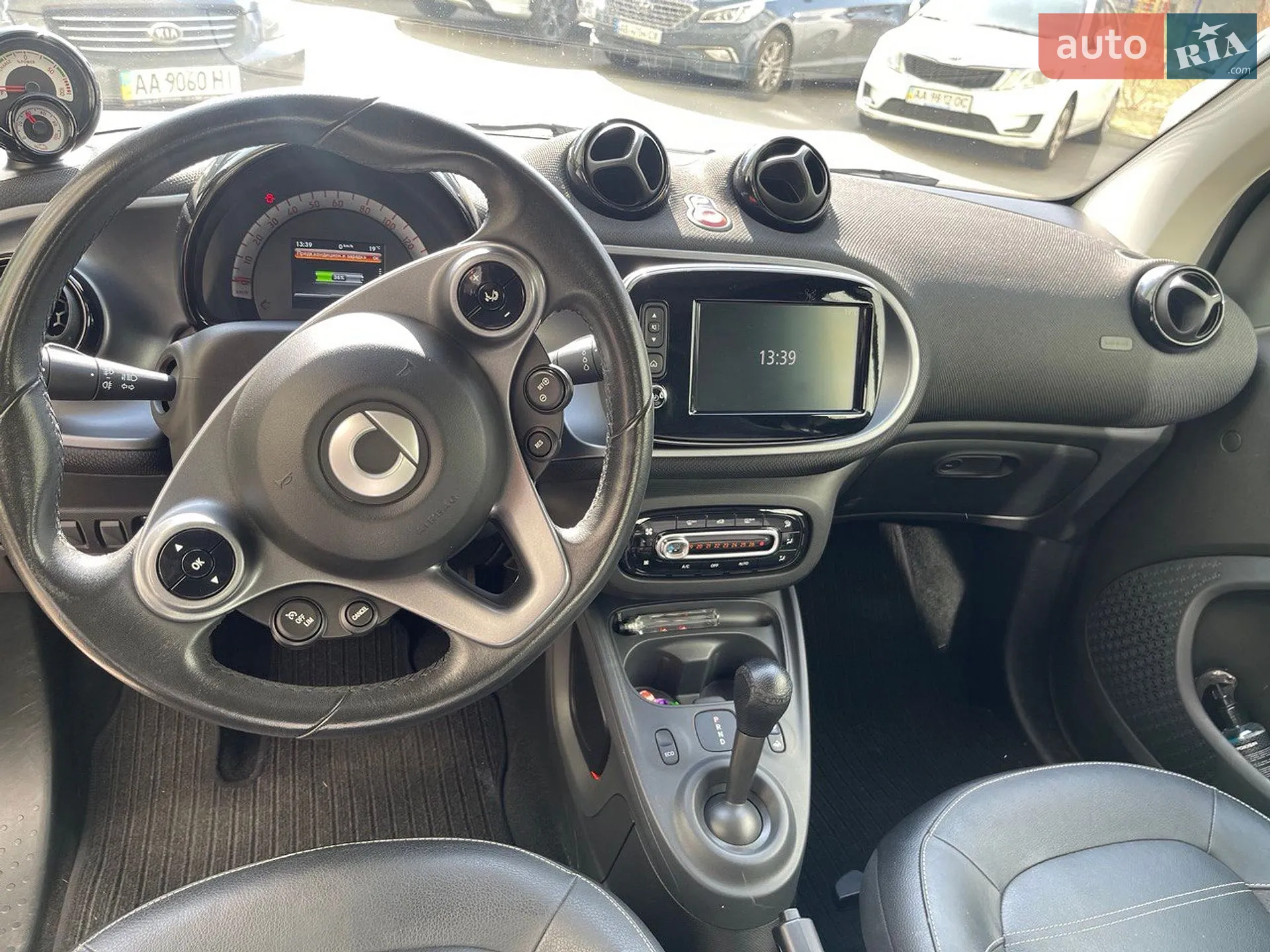 2018 Smart Fortwo - мініатюра 12