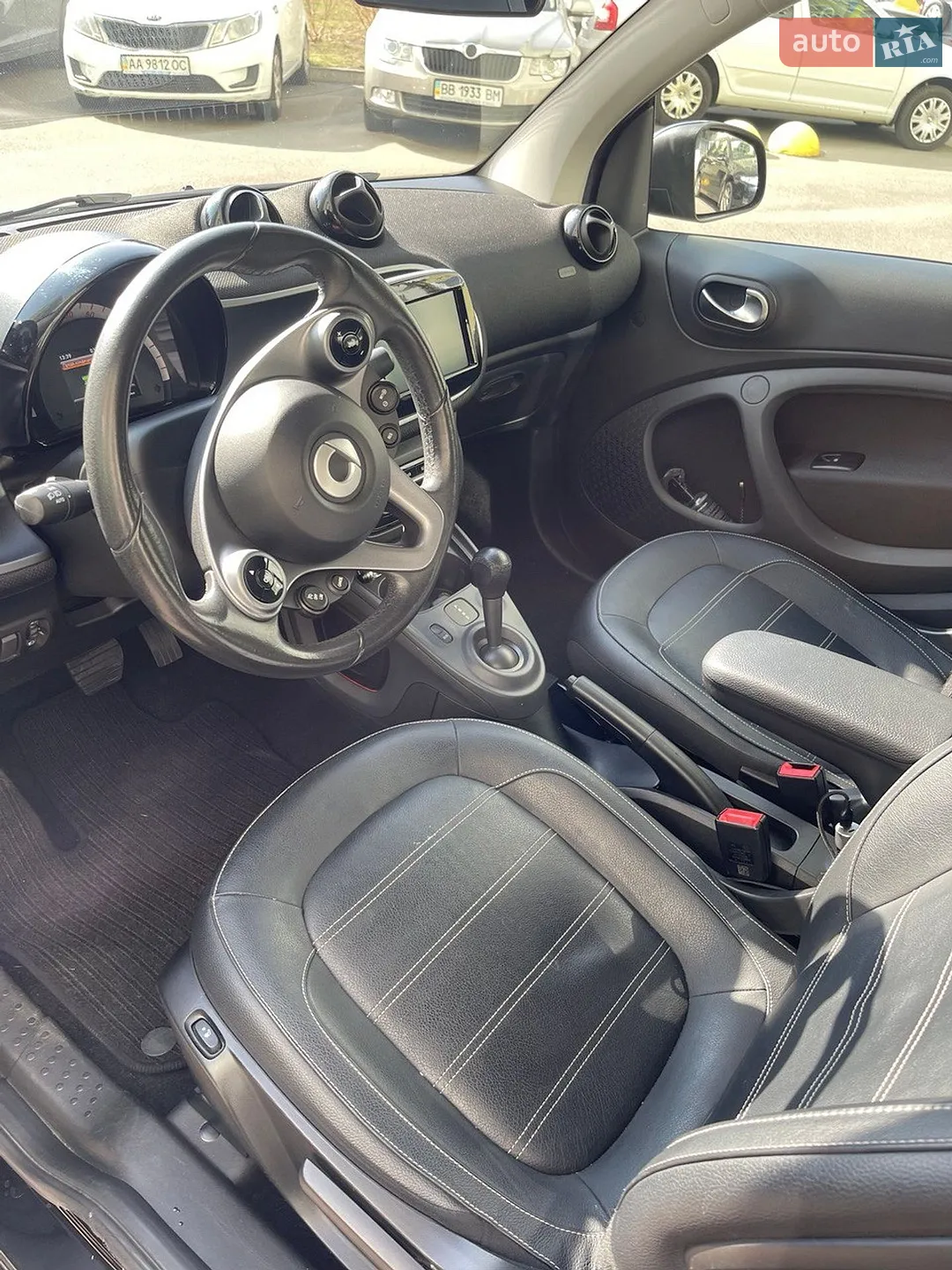 2018 Smart Fortwo - мініатюра 13