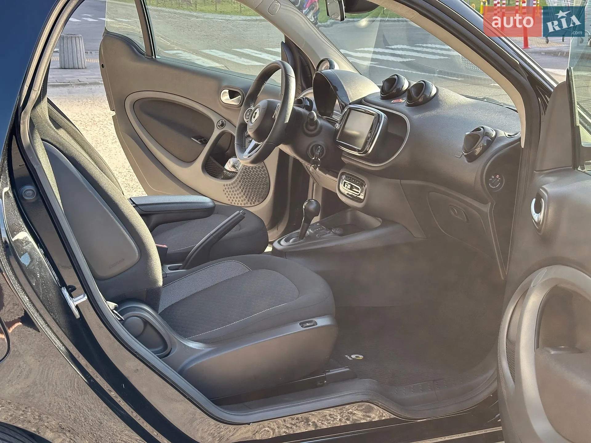 2021 Smart Fortwo - мініатюра 15