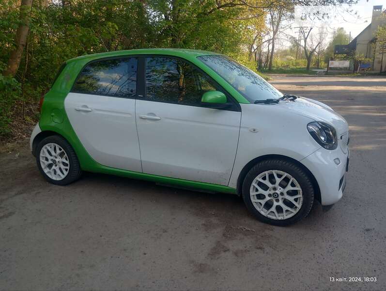 Хэтчбек Smart Forfour 2017 в Львове