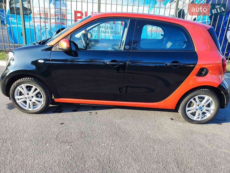 Хэтчбек Smart Forfour 2019 в 
