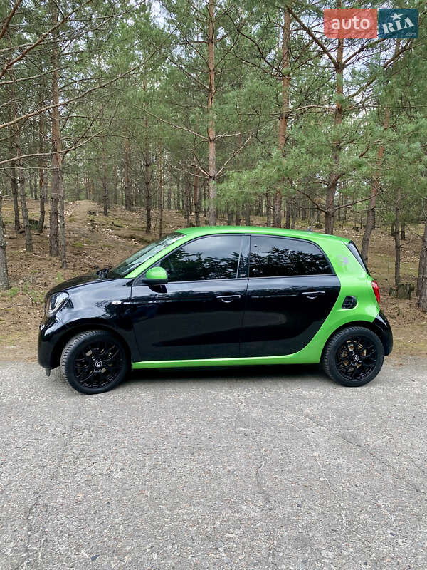 Хэтчбек Smart Forfour 2018 в Киеве