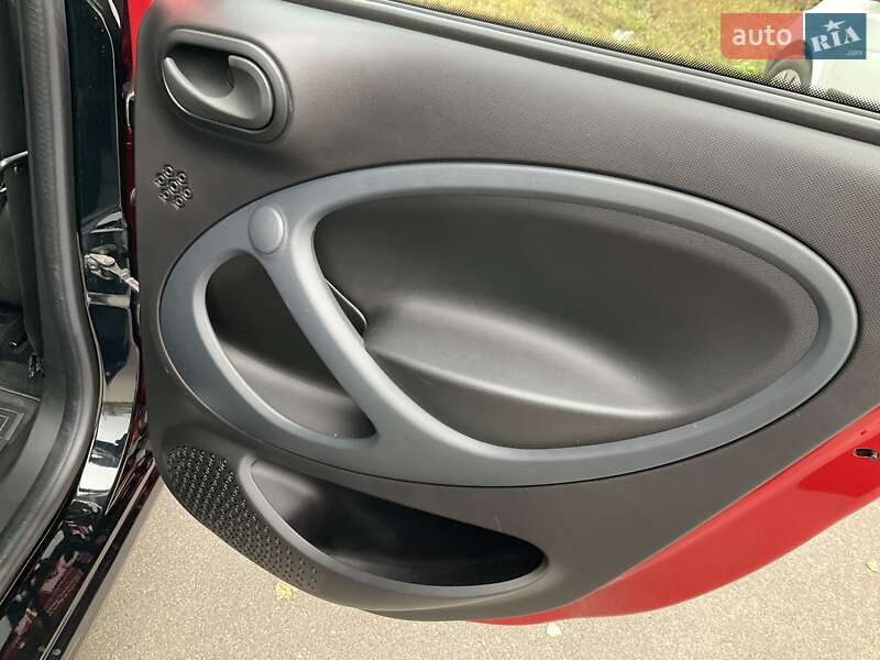 Хэтчбек Smart Forfour 2018 в Киеве фото 10 Хэтчбек Smart Forfour 2018 в Киеве
