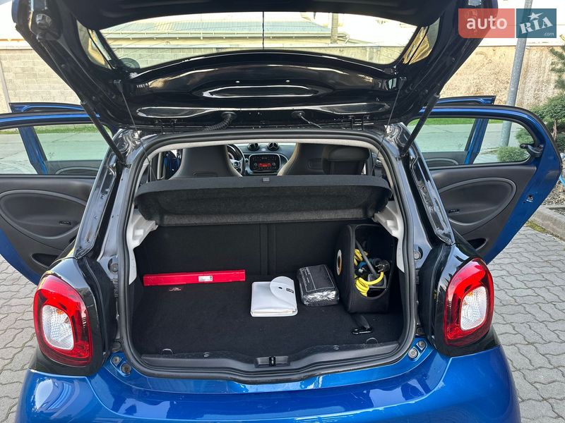 Хетчбек Smart Forfour 2017 в Стрию