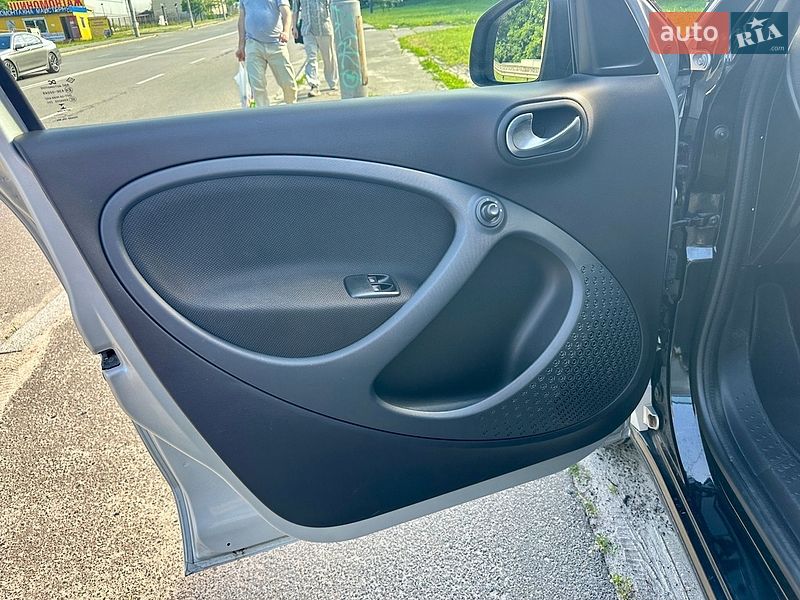 Хетчбек Smart Forfour 2016 в Києві фото 16 Хетчбек Smart Forfour 2016 в Києві