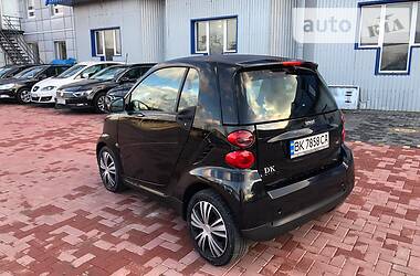Хэтчбек Smart Fortwo 2011 в 