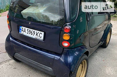Седан Smart Fortwo 2000 в 