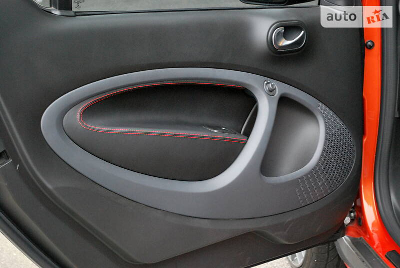 Хетчбек Smart Fortwo 2016 в Києві