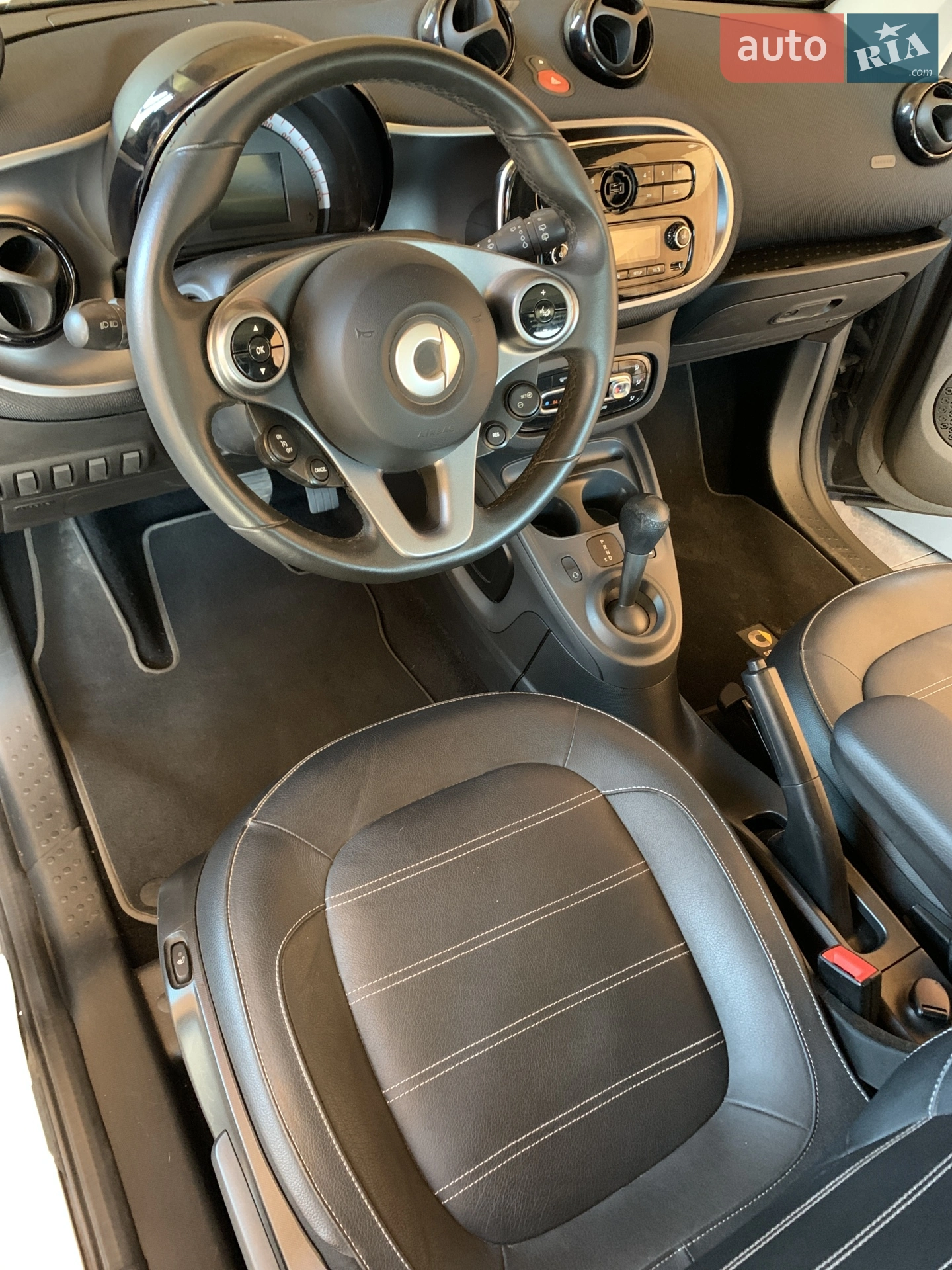 2017 Smart Fortwo - мініатюра 12