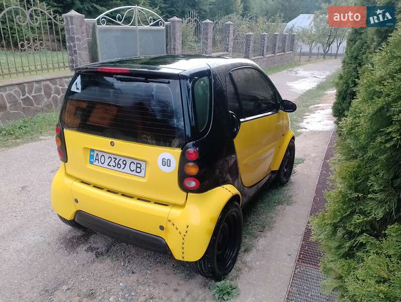 Купе Smart Fortwo 2000 в Иршаве