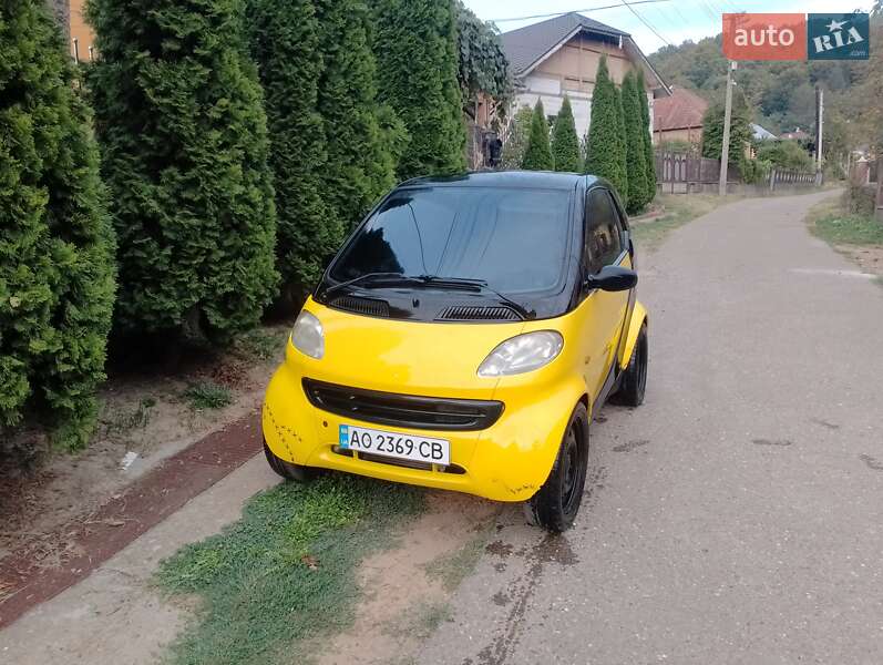 Купе Smart Fortwo 2000 в Иршаве