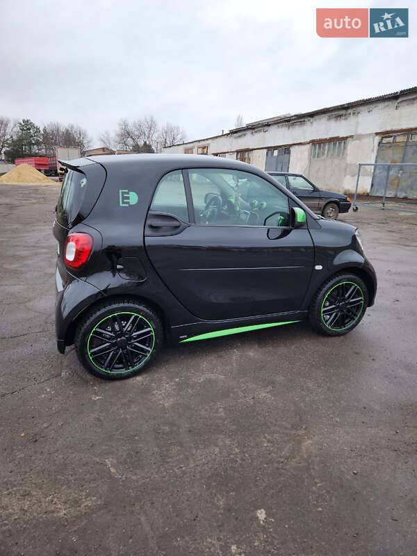 Купе Smart Fortwo 2017 в Доманевке