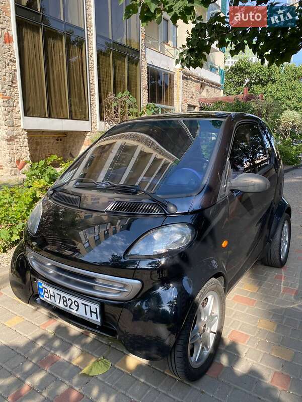 Купе Smart Fortwo 2000 в 