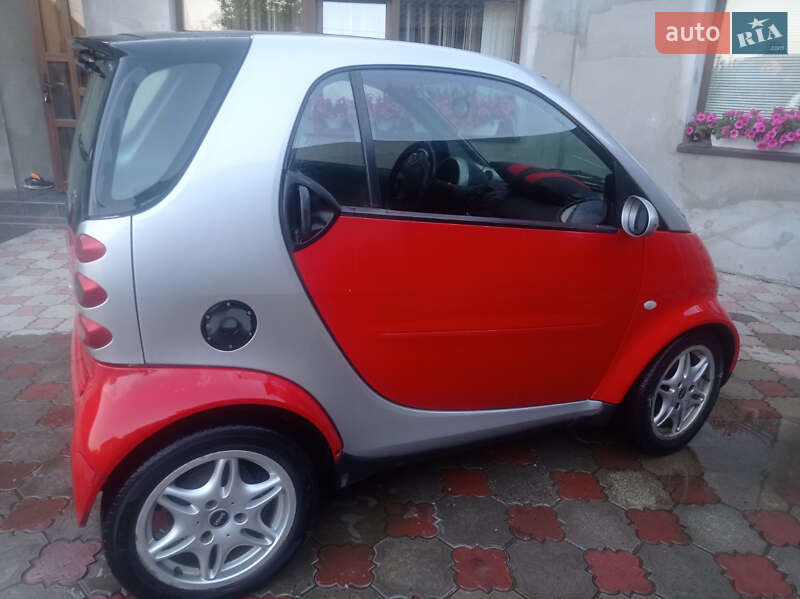 Купе Smart Fortwo 2002 в Сторожинце