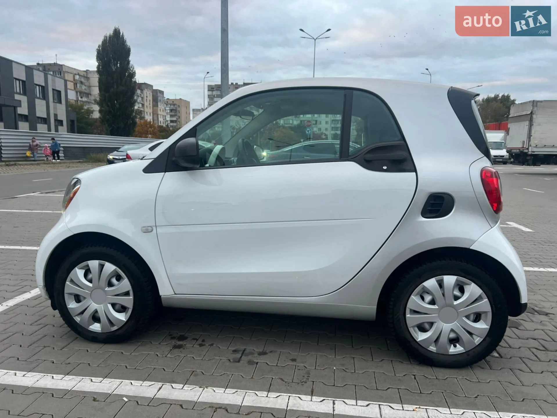 2016 Smart Fortwo - мініатюра 14